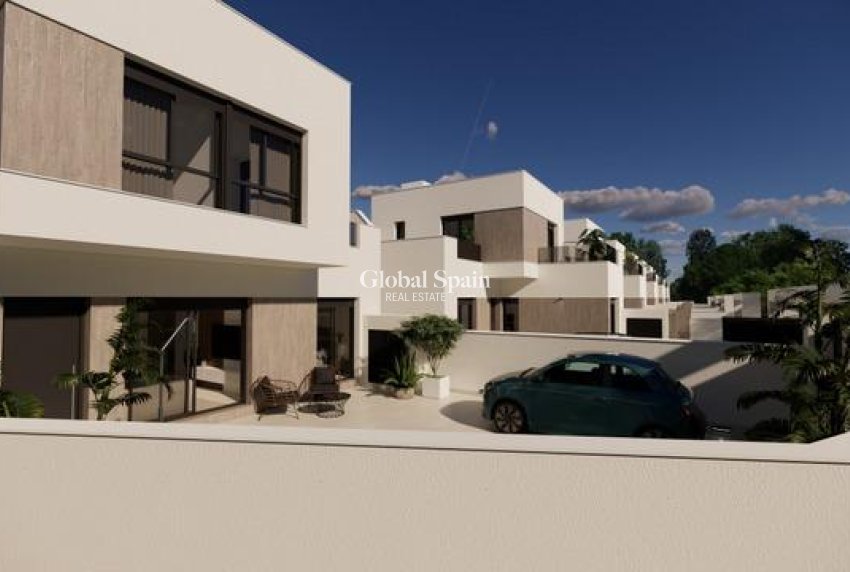 Nueva construcción  - VILLA -
SAN FULGENCIO - Polideportivo