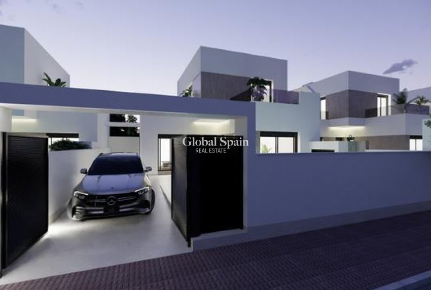 Nueva construcción  - VILLA -
SAN FULGENCIO - Polideportivo