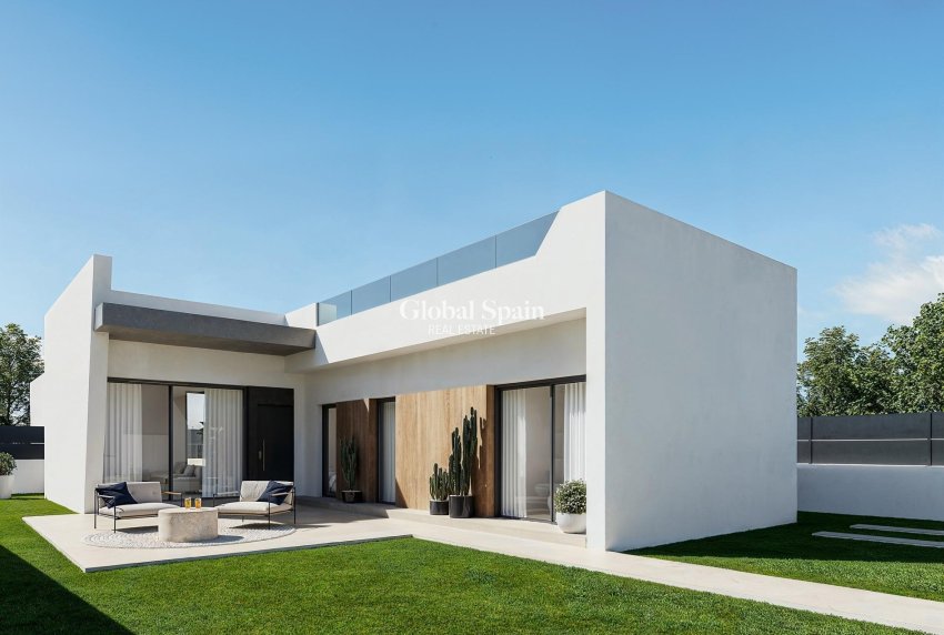 Nueva construcción  - Villa -
SAN MIGUEL DE SALINAS - Pueblo