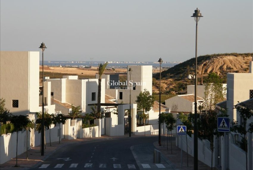 Nueva construcción  - VILLA -
SUCINA - Peraleja Golf