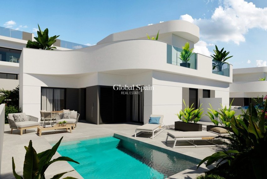 Nueva construcción  - VILLA -
TORREVIEJA - Lago Jardín II