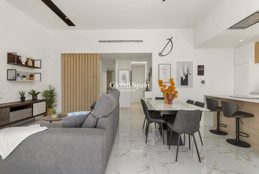 Nueva construcción  - Villa -
TORREVIEJA - LOS BALCONES - LOS ALTOS