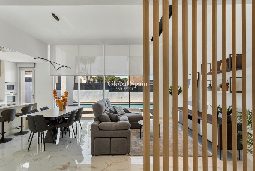 Nueva construcción  - Villa -
TORREVIEJA - LOS BALCONES - LOS ALTOS