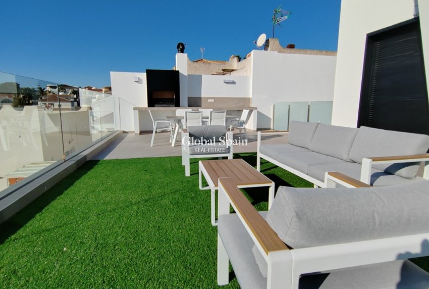 Nueva construcción  - Villa -
TORREVIEJA - LOS BALCONES - LOS ALTOS