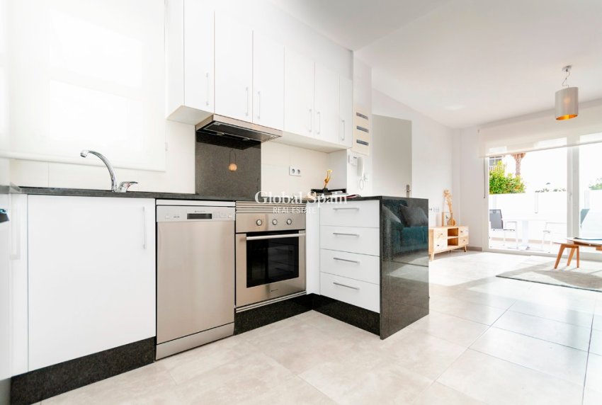 Nueva construcción  - Villa -
TORREVIEJA - Torreta