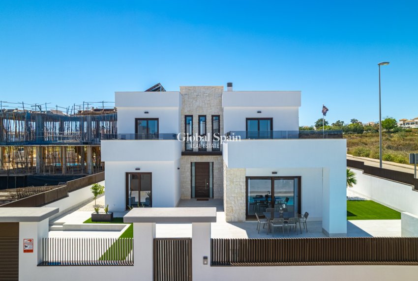 Nueva construcción  - VILLA -
VISTABELLA GOLF 