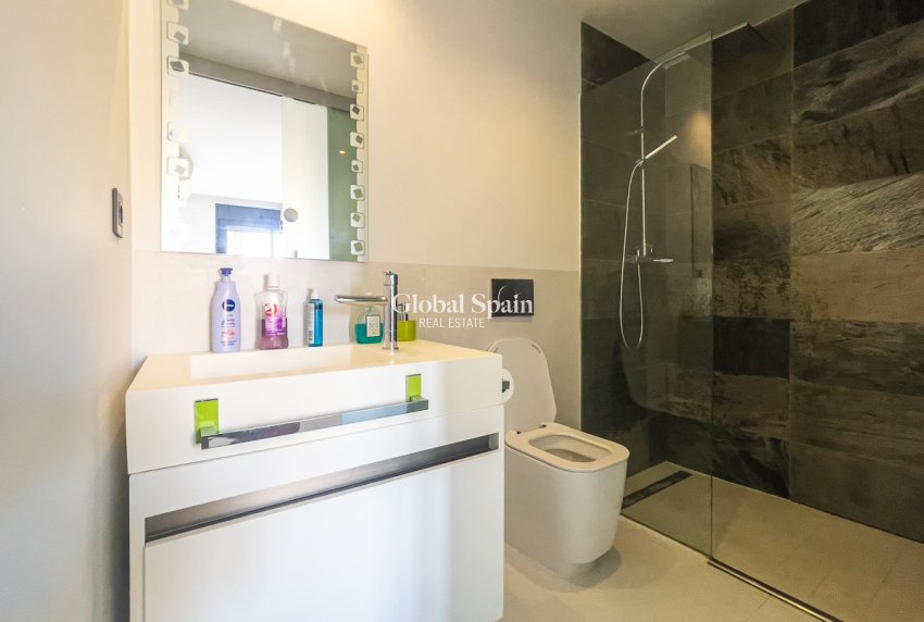 Odsprzedaż - 1. Mieszkanie / apartament -
CABO ROIG - 