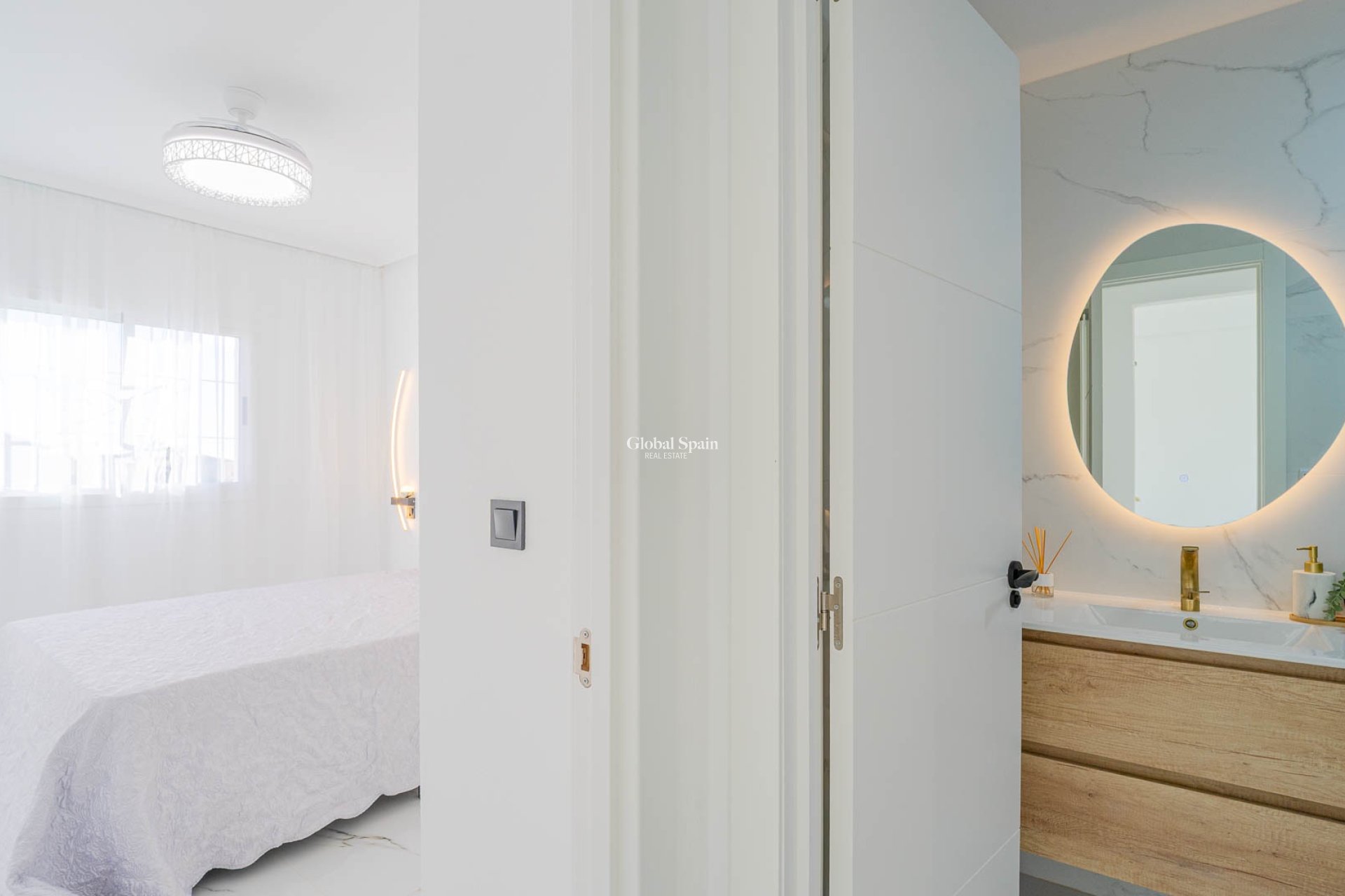 Odsprzedaż - 1. Mieszkanie / apartament -
ORIHUELA COSTA - Playa Flamenca