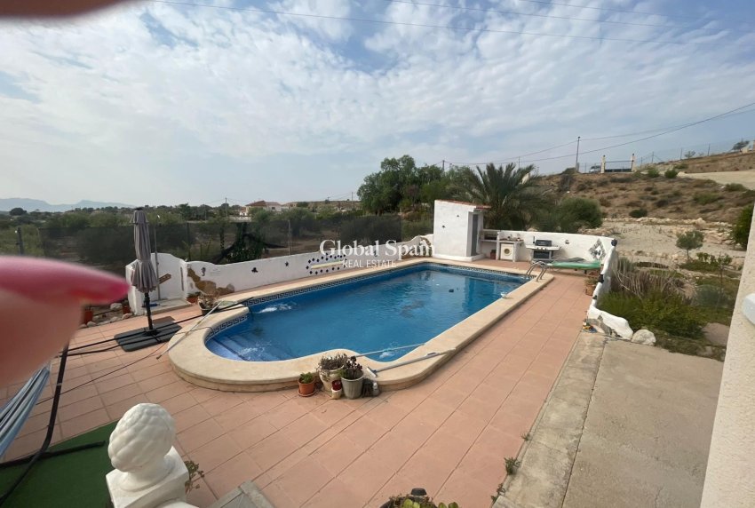 Odsprzedaż - 5. Finca / Nieruchomość wiejska -
Abanilla