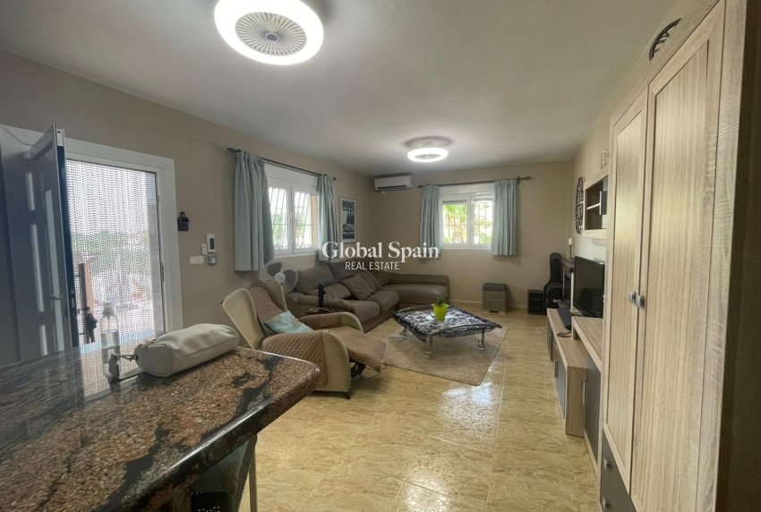 Odsprzedaż - 5. Finca / Nieruchomość wiejska -
Abanilla