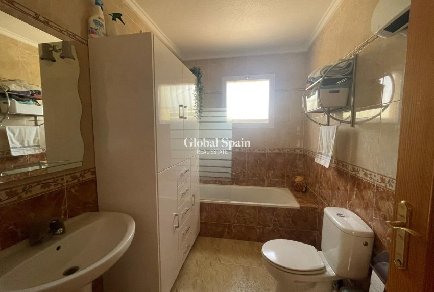 Odsprzedaż - 5. Finca / Nieruchomość wiejska -
Abanilla