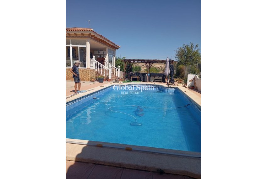 Odsprzedaż - 5. Finca / Nieruchomość wiejska -
Abanilla