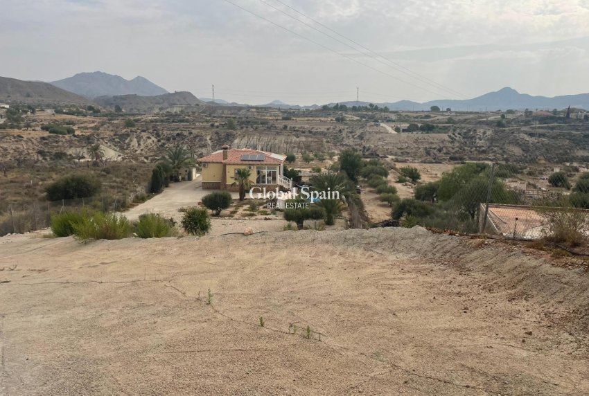 Odsprzedaż - 5. Finca / Nieruchomość wiejska -
Abanilla