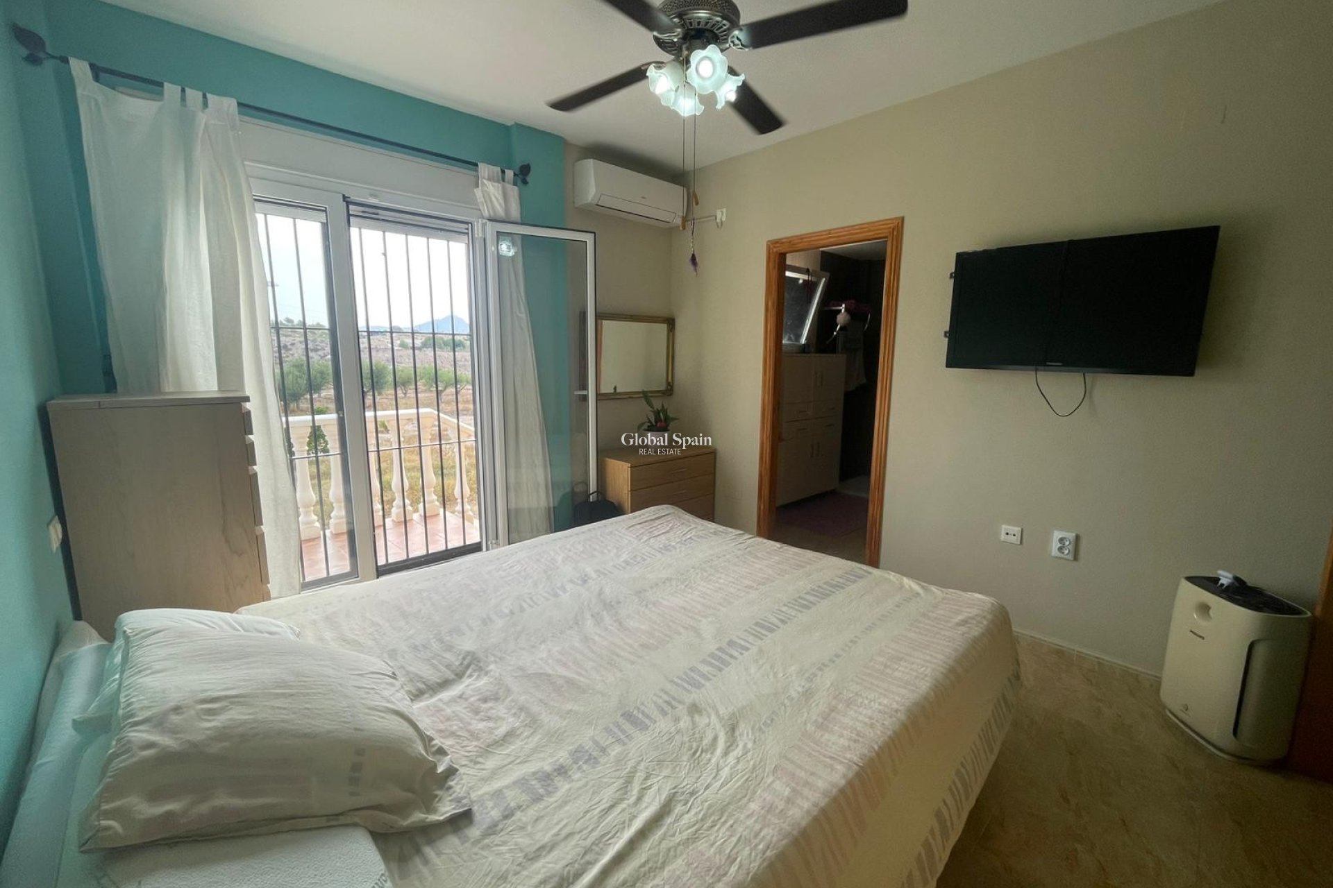 Odsprzedaż - 5. Finca / Nieruchomość wiejska -
Abanilla