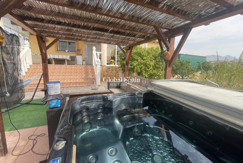 Odsprzedaż - 5. Finca / Nieruchomość wiejska -
Abanilla