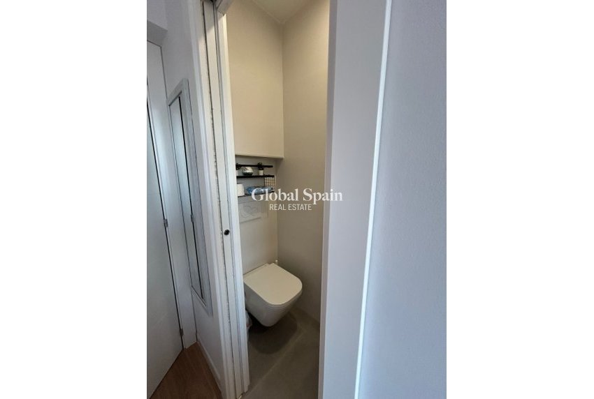 Odsprzedaż - Apartament -
Albir - center