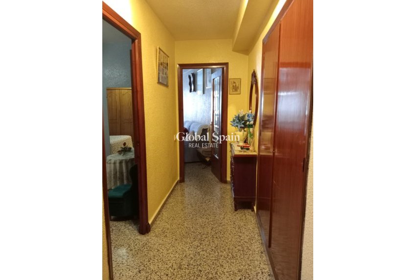 Odsprzedaż - Apartament -
Benidorm - Levante