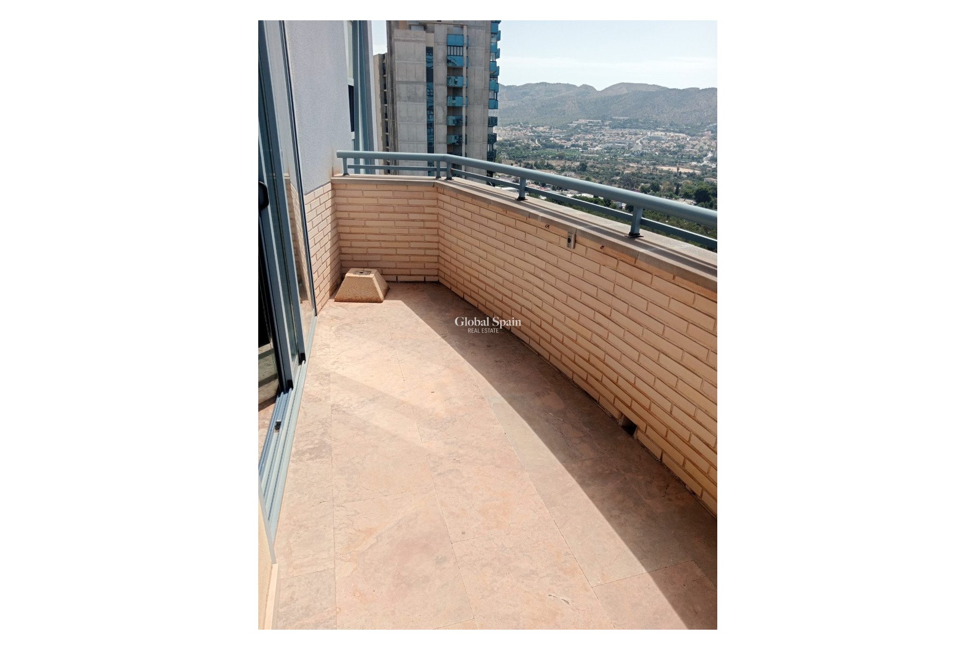 Odsprzedaż - Apartament -
Benidorm - Levante