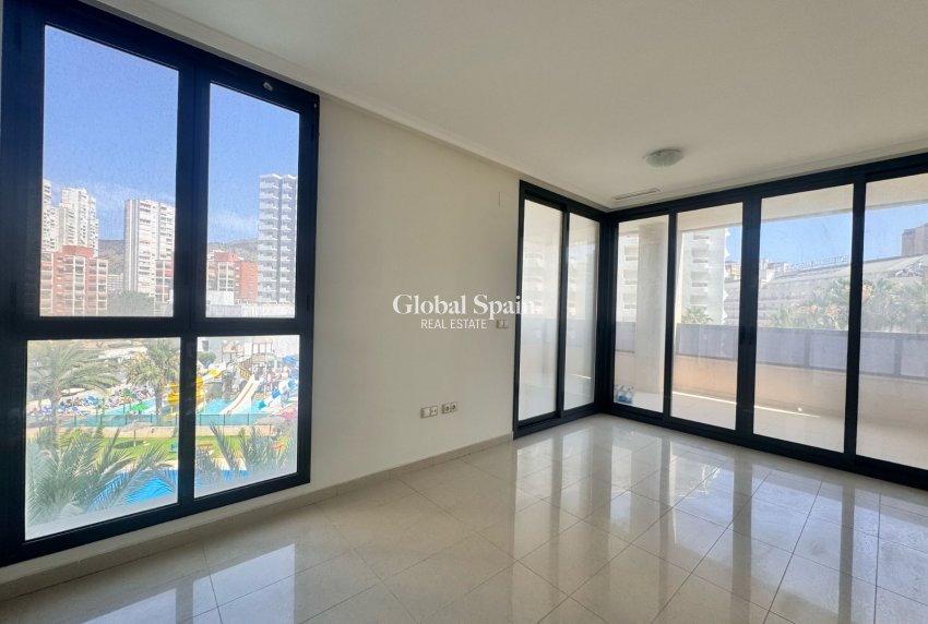 Odsprzedaż - Apartament -
Benidorm - Levante
