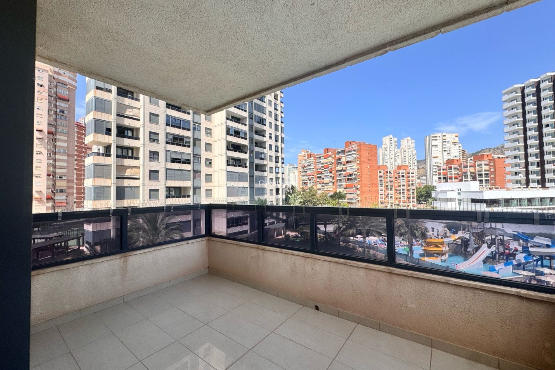 Odsprzedaż - Apartament -
Benidorm - Levante