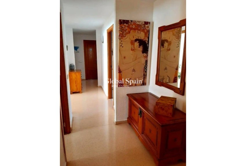Odsprzedaż - Apartament -
Benidorm - Levante