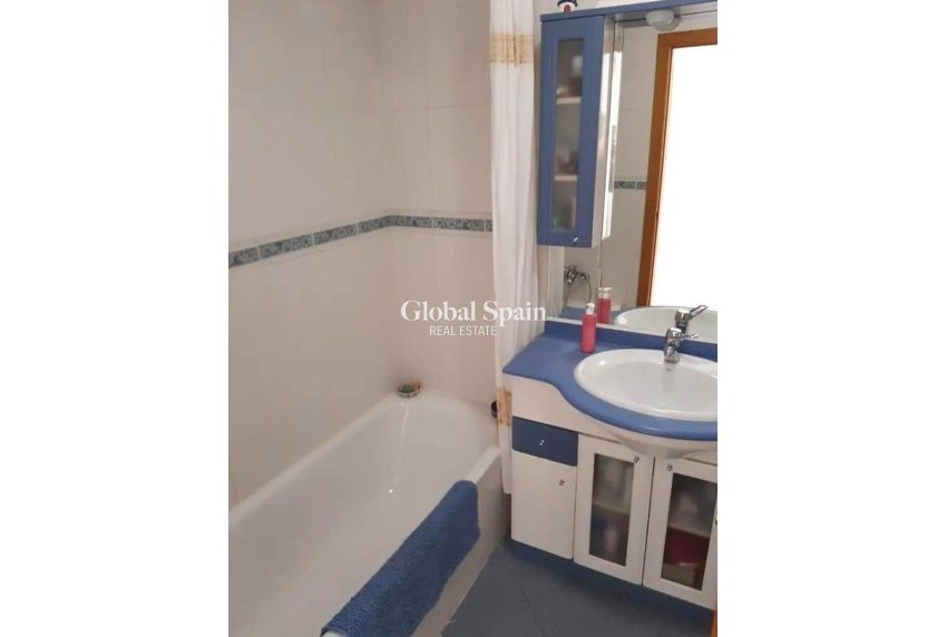 Odsprzedaż - Apartament -
Benidorm - Levante