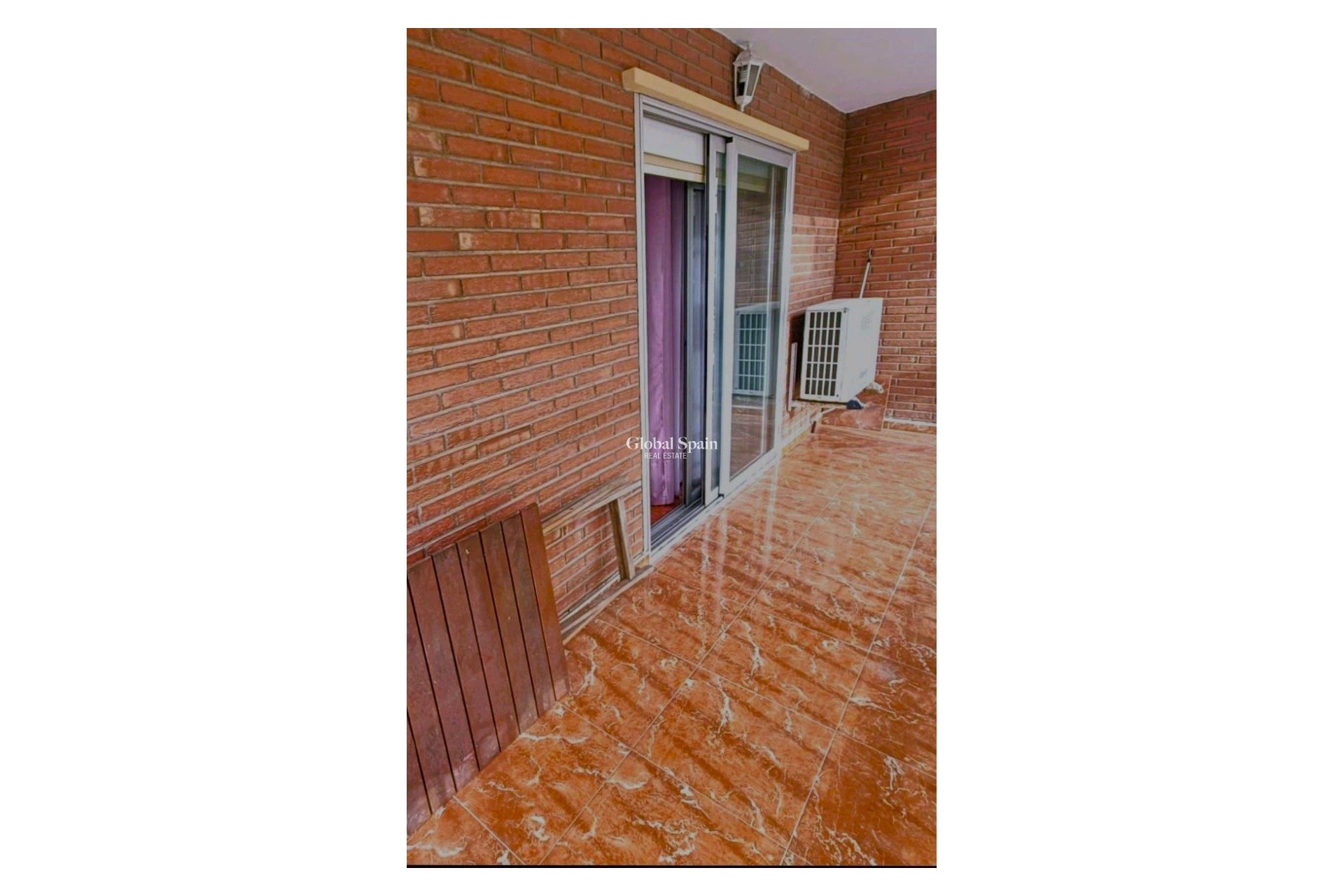 Odsprzedaż - Apartament -
Benidorm - Zona de Poniente