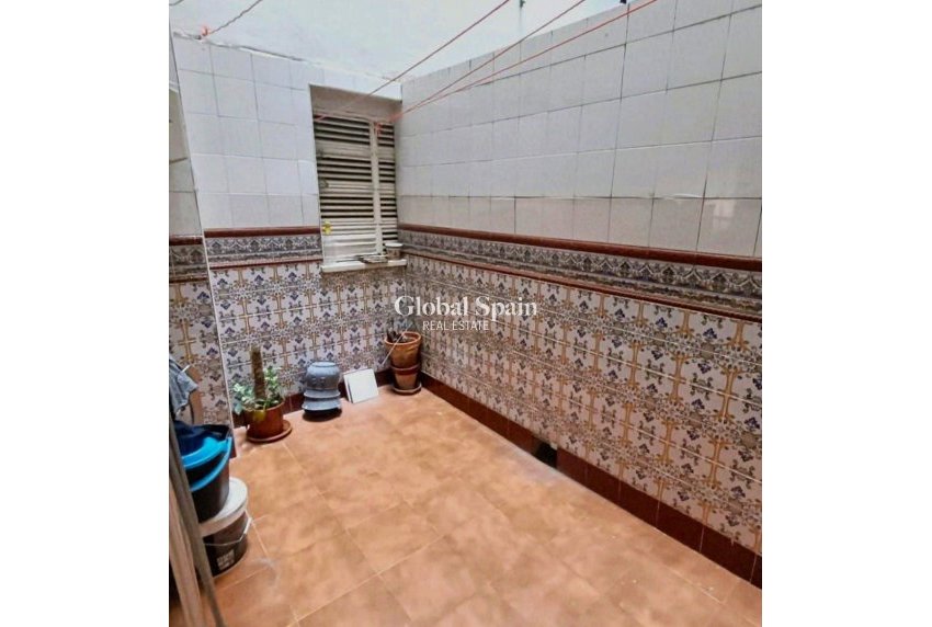 Odsprzedaż - Apartament -
Benidorm - Zona de Poniente