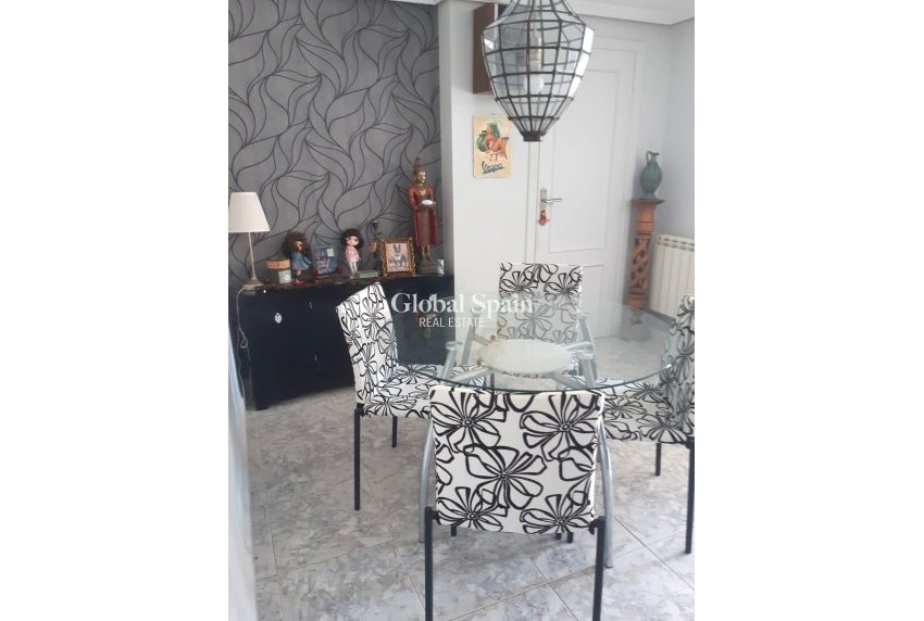 Odsprzedaż - Apartament -
Benidorm - Zona de Poniente