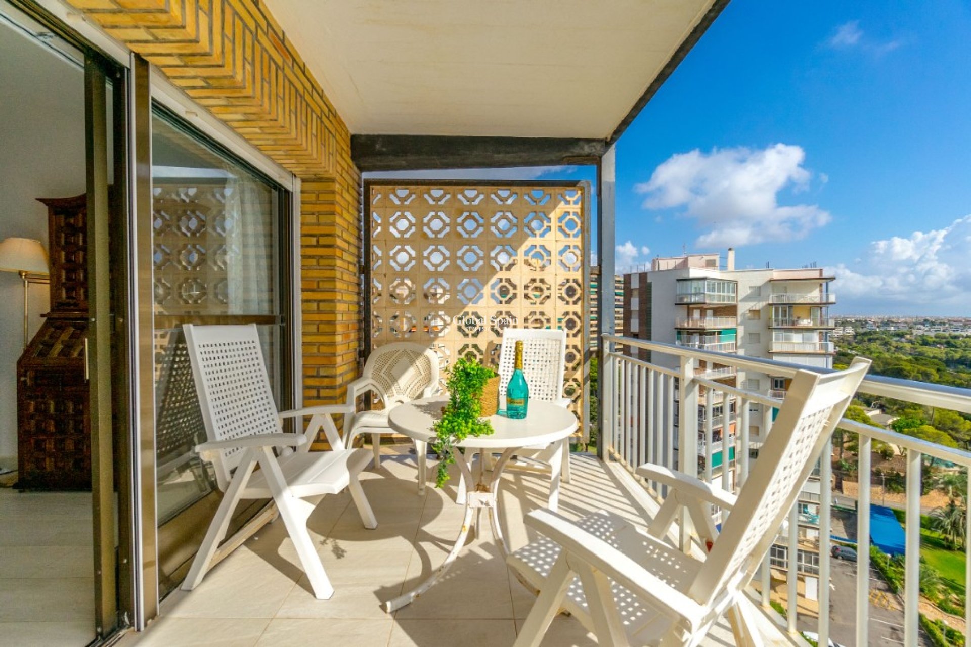 Odsprzedaż - Apartament -
CAMPOAMOR