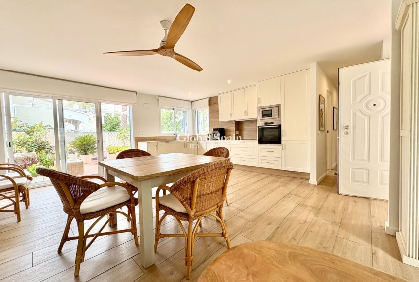 Odsprzedaż - Apartament -
DENIA - Les Marines - Las Marinas