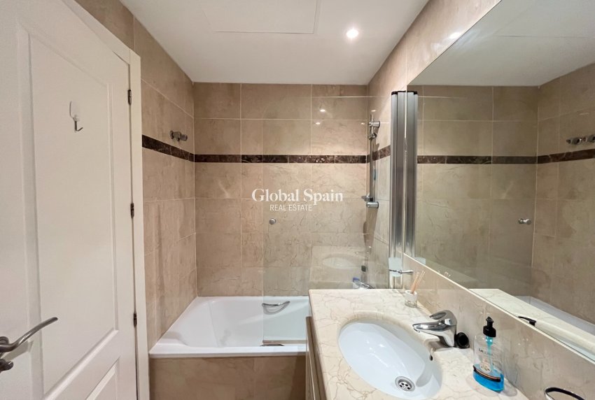 Odsprzedaż - Apartament -
LOS ALCÁZARES - Los Narejos