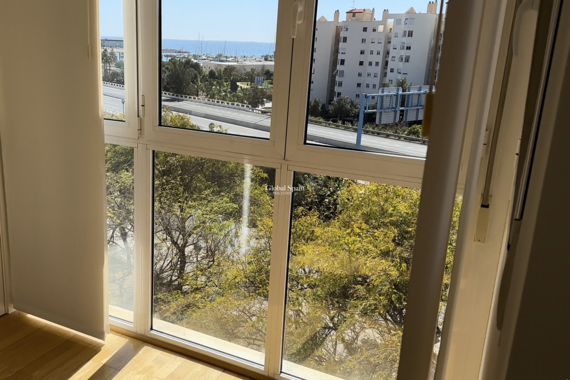 Odsprzedaż - Apartament - Mieszkanie -
ALICANTE - Babel
