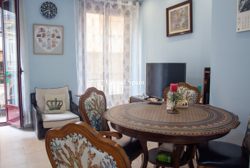 Odsprzedaż - Apartament - Mieszkanie -
ALICANTE - Centro