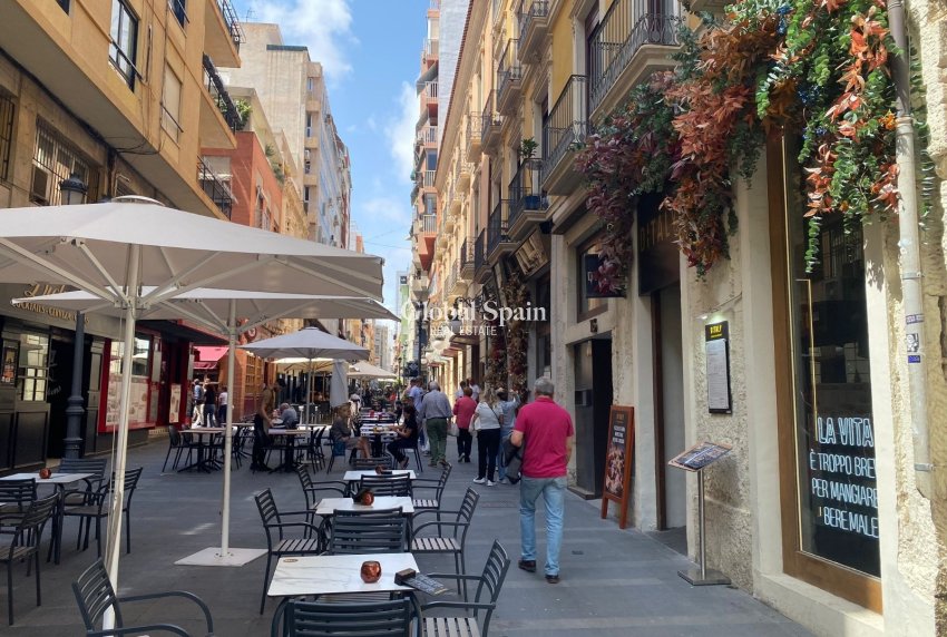 Odsprzedaż - Apartament - Mieszkanie -
ALICANTE - Centro
