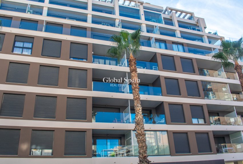 Odsprzedaż - Apartament - Mieszkanie -
CALPE - Zona Levante - Playa Fossa