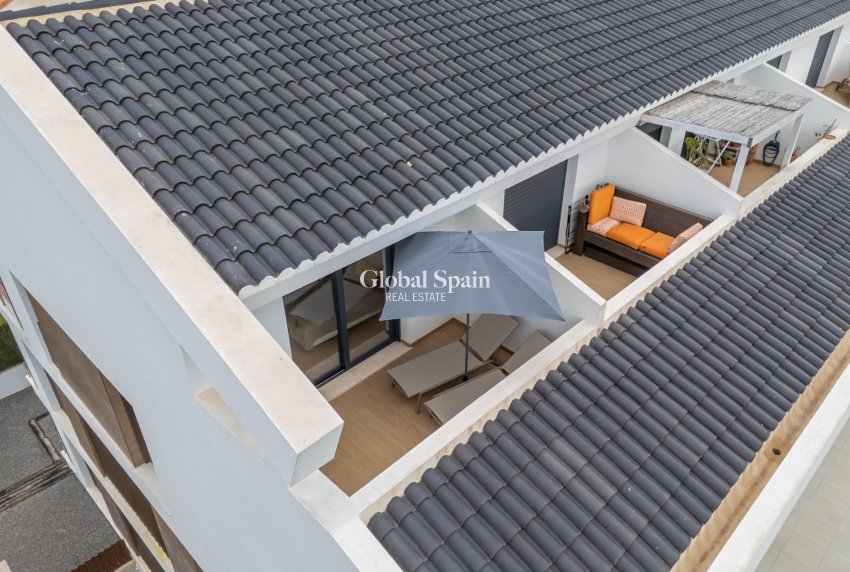 Odsprzedaż - Apartament - Mieszkanie -
JÁVEA - El Arenal