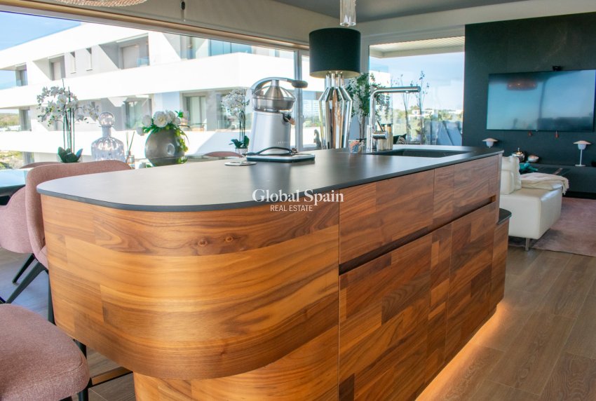 Odsprzedaż - Apartament - Mieszkanie -
ORIHUELA COSTA - LAS COLINAS GOLF RESORT