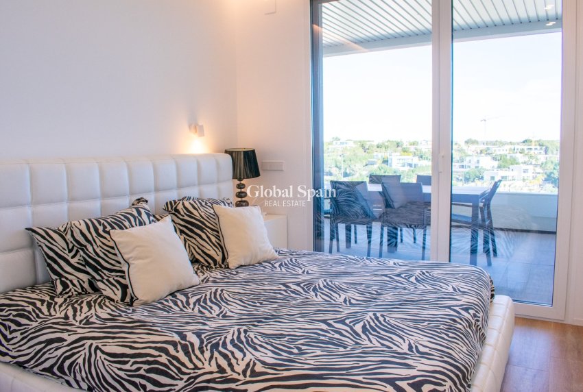 Odsprzedaż - Apartament - Mieszkanie -
ORIHUELA COSTA - LAS COLINAS GOLF RESORT