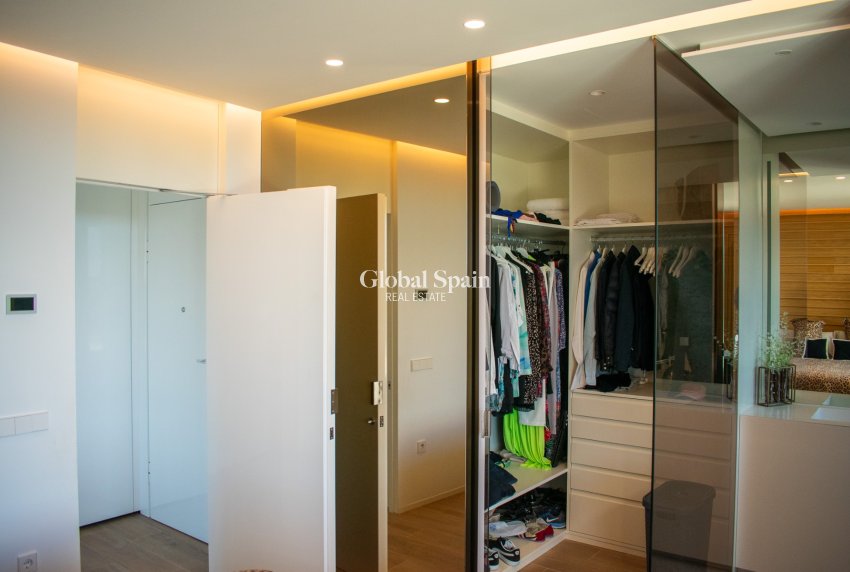 Odsprzedaż - Apartament - Mieszkanie -
ORIHUELA COSTA - LAS COLINAS GOLF RESORT