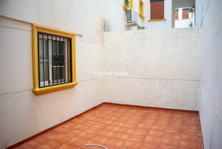 Odsprzedaż - Apartament - Mieszkanie -
ORIHUELA COSTA - Los Dolses