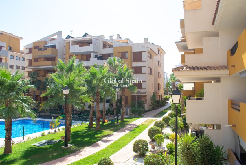 Odsprzedaż - Apartament - Mieszkanie -
ORIHUELA COSTA - Punta Prima