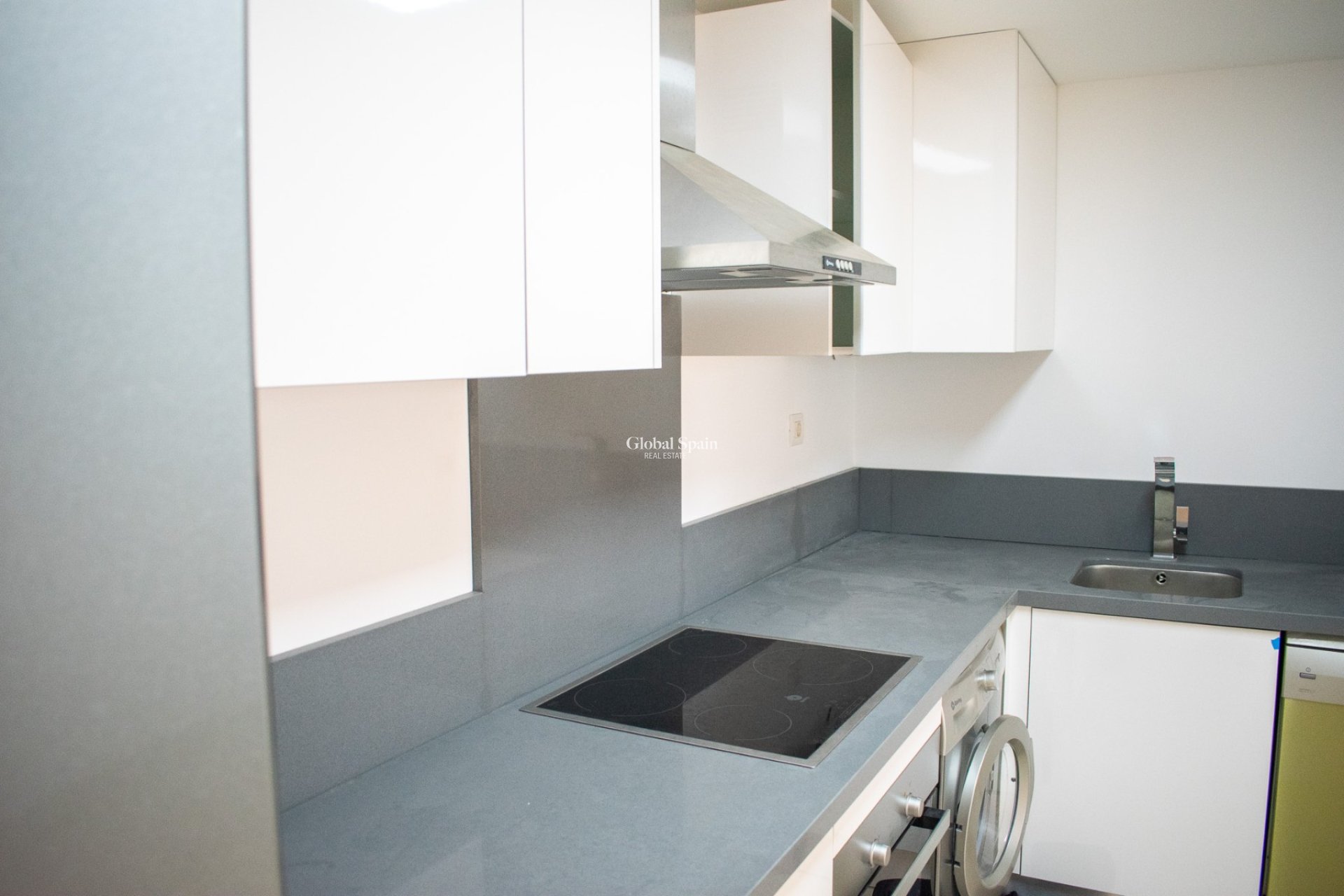 Odsprzedaż - Apartament - Mieszkanie -
ORIHUELA COSTA - Punta Prima