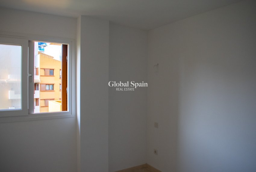 Odsprzedaż - Apartament - Mieszkanie -
ORIHUELA COSTA - Punta Prima