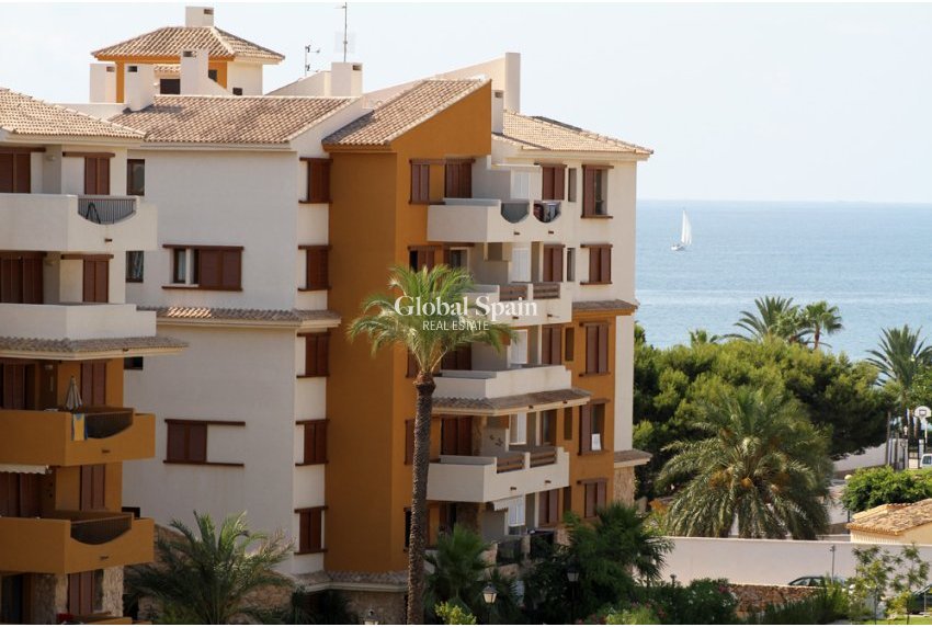 Odsprzedaż - Apartament - Mieszkanie -
ORIHUELA COSTA - Punta Prima