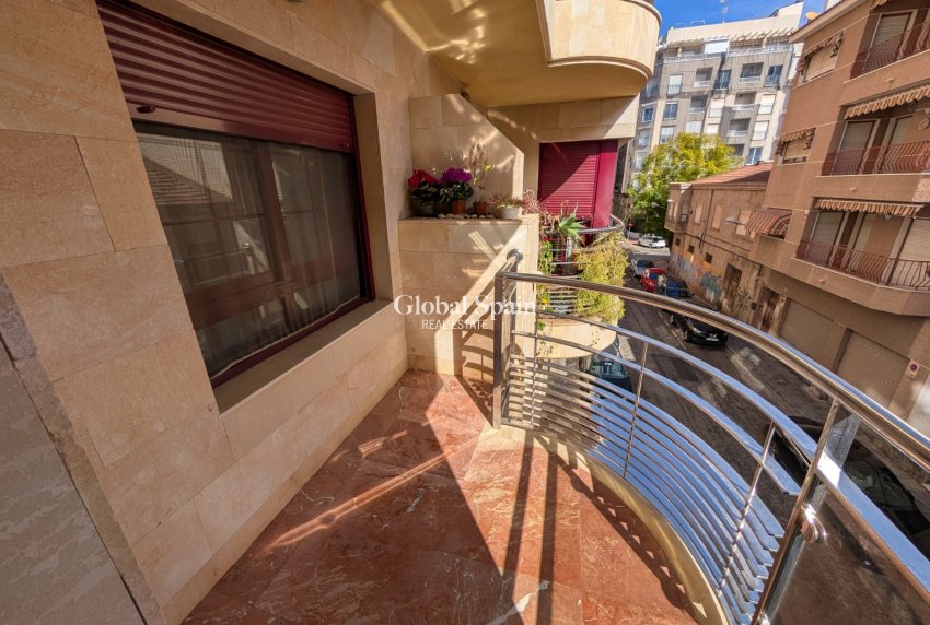 Odsprzedaż - Apartament - Mieszkanie -
ORIHUELA - Orihuela