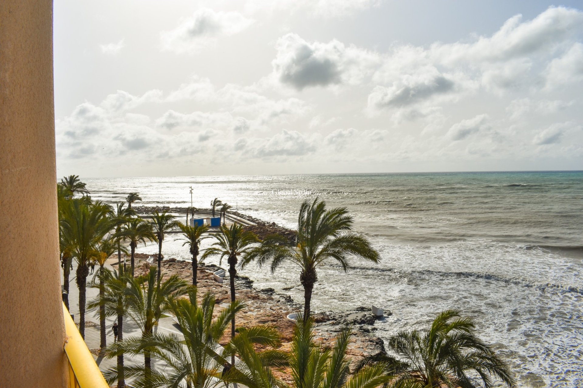 Odsprzedaż - Apartament - Mieszkanie -
TORREVIEJA - 