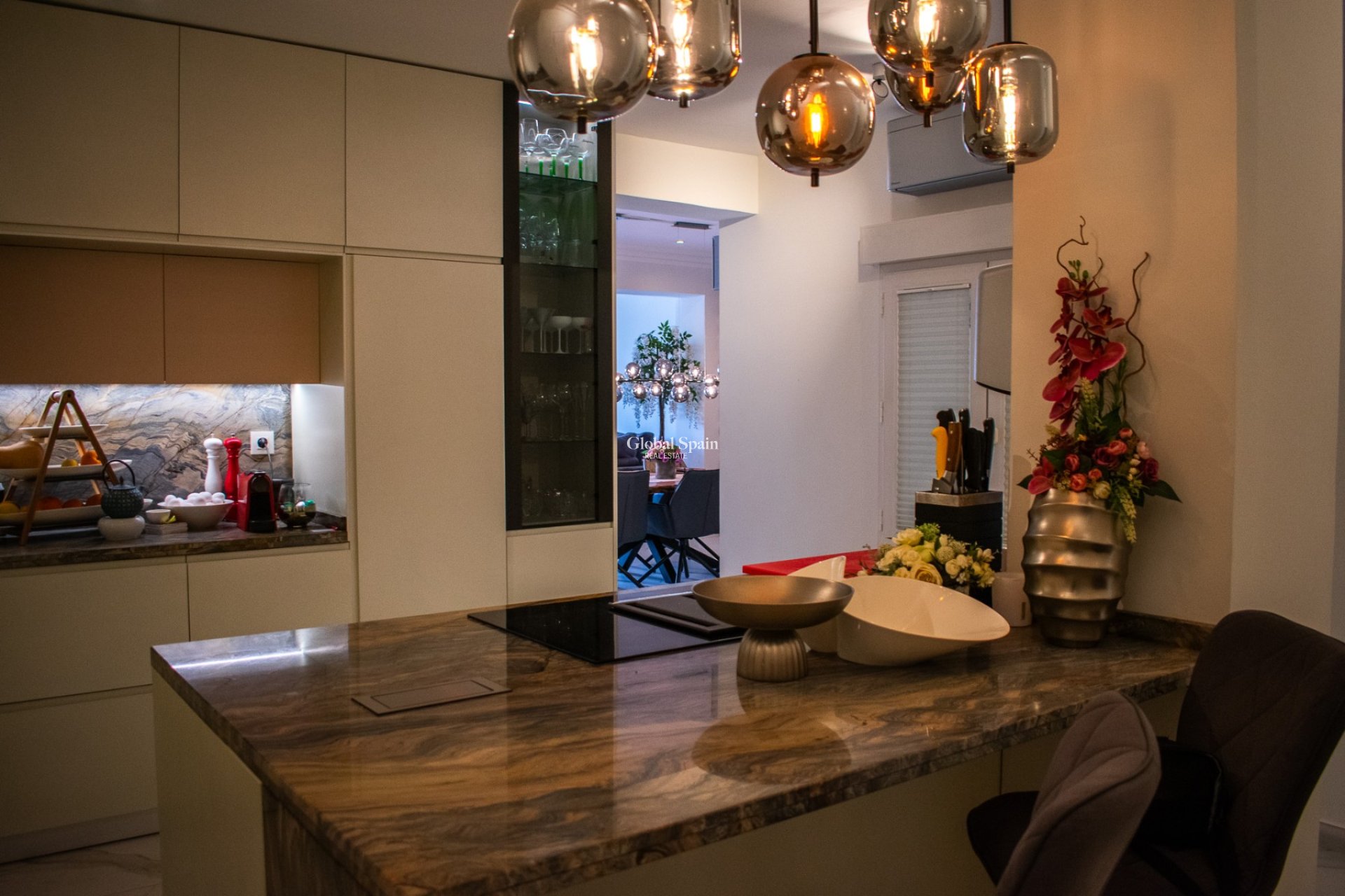 Odsprzedaż - Apartament - Mieszkanie -
TORREVIEJA - 