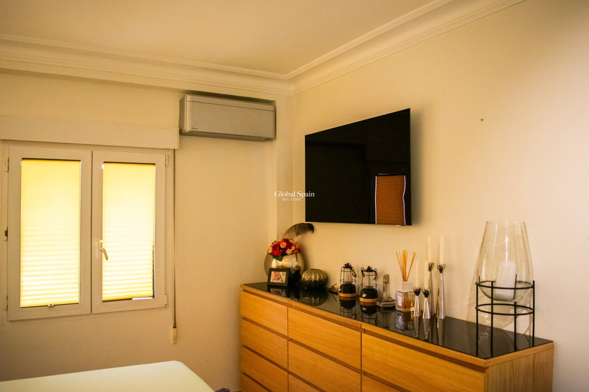 Odsprzedaż - Apartament - Mieszkanie -
TORREVIEJA - 