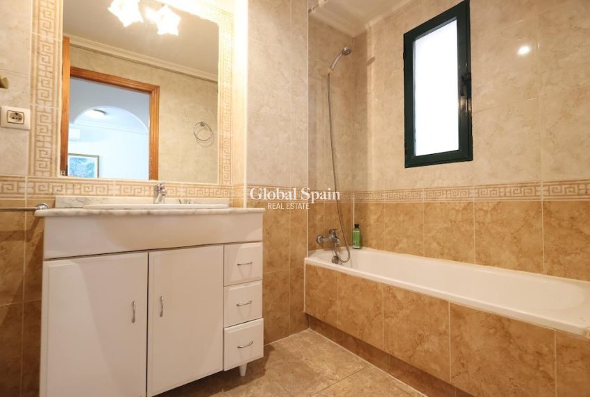 Odsprzedaż - Apartament -
ORIHUELA COSTA - CABO ROIG